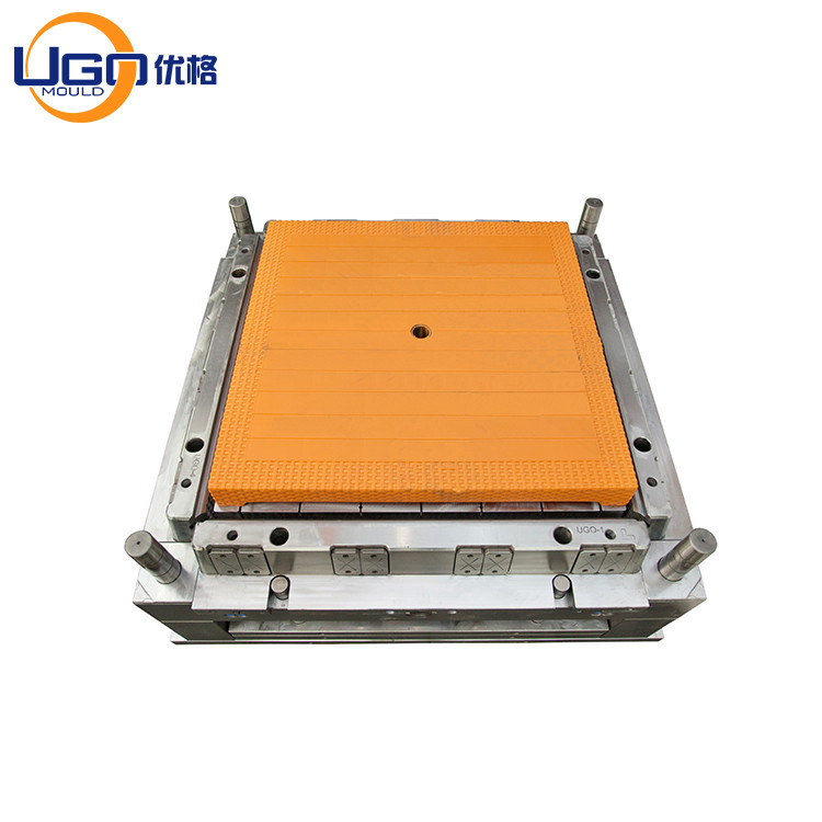 Square Table Plastic Injection Mould Rattan Table With Leg 2 Cavity Cold Runner